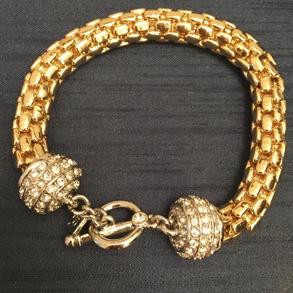 Banana Republic Jewelry - Gold Banana Republic Bracelet